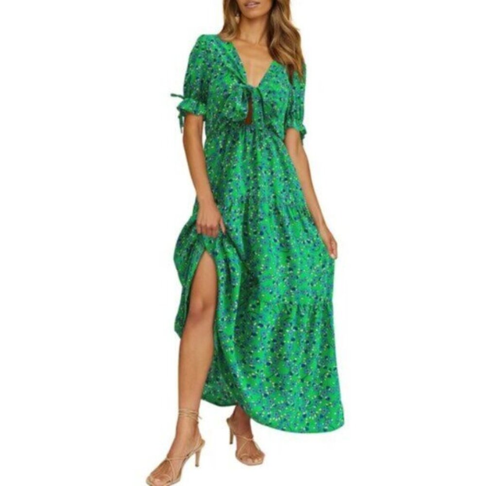 V-neck tie-dress with pleated hem and short sleeves